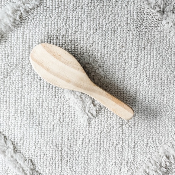 Beautycounter Dry Brush Tool for Skin Exfoliation - Picture 2 of 2